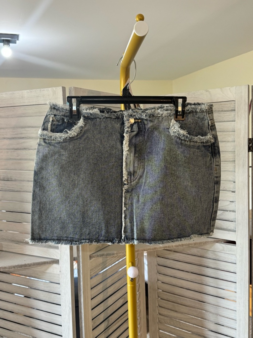 Frayed Hem Light Wash Denim Mini Skirt- Size 4 Small